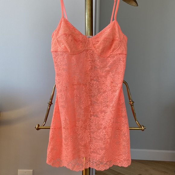 Aritzia Wilfred / Lace camisole / Size small / Great condition - Picture 2 of 5